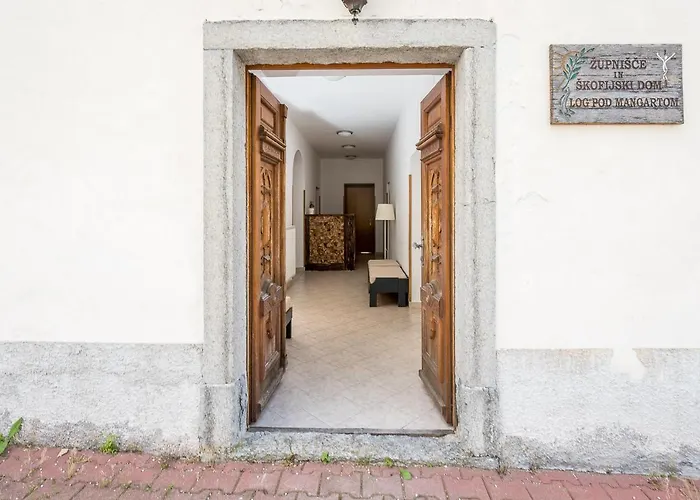 Hostel Kronotop In Triglav National Park Log pod Mangartom