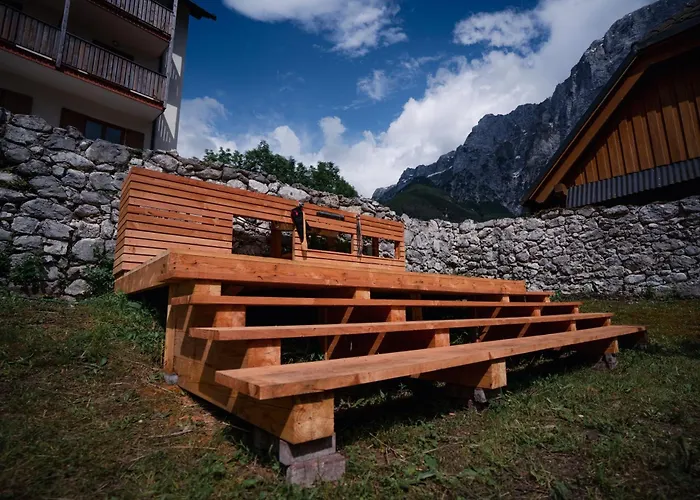 Vandrerhjem Kronotop In Triglav National Park Log pod Mangartom