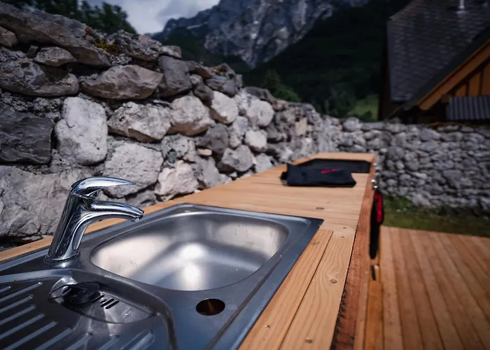 Kronotop In Triglav National Park Vandrerhjem *